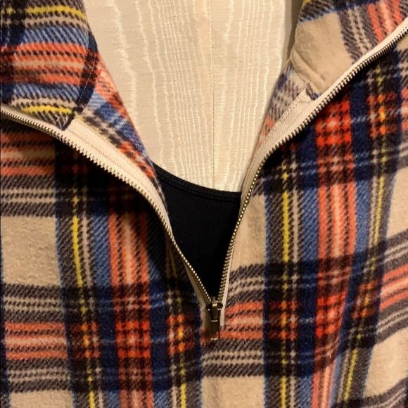 Pullover fleece jacket/sweatshirt  - Picture 6 of 8